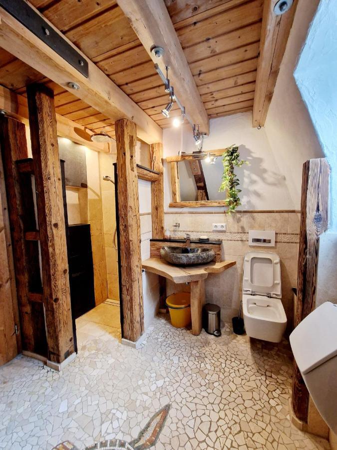 Wood & Stone 3 Lodge